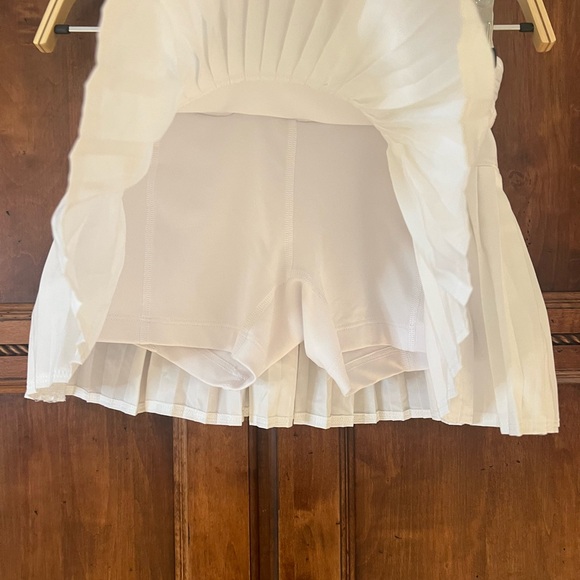 Prince White Pleated Tennis Skirt | Size S (8-9) | Great Condition - Picture 4 of 8
